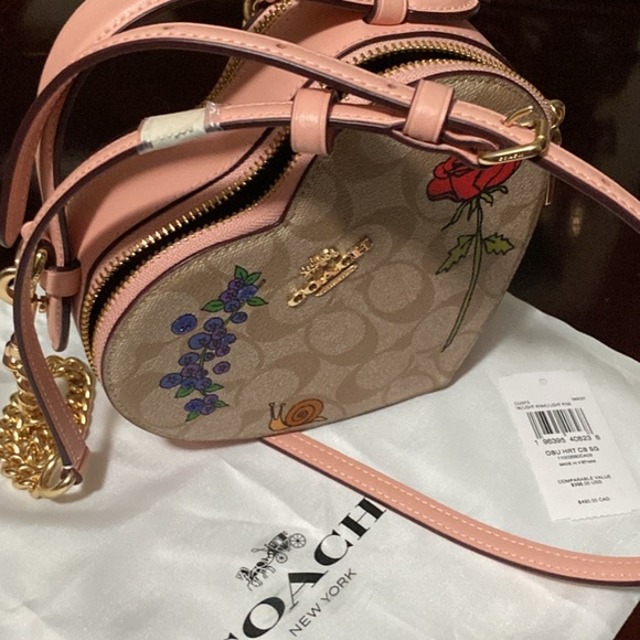 Coach observed by us heart shaped purse New - Picture 2 of 6